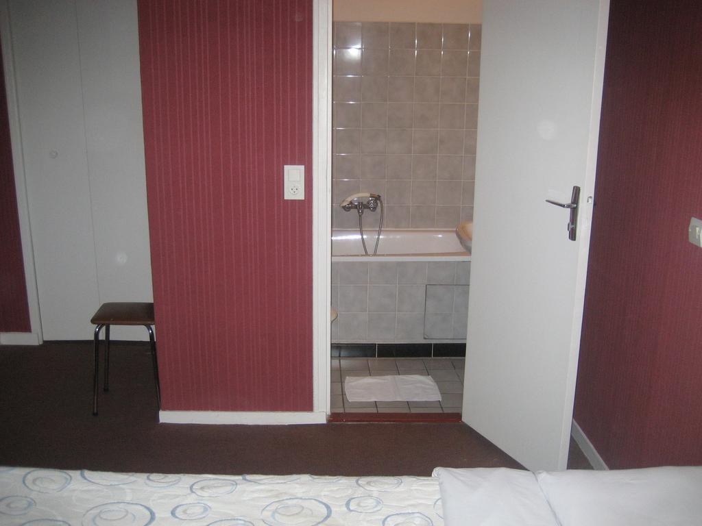 Hotel Meteore Paris Luaran gambar